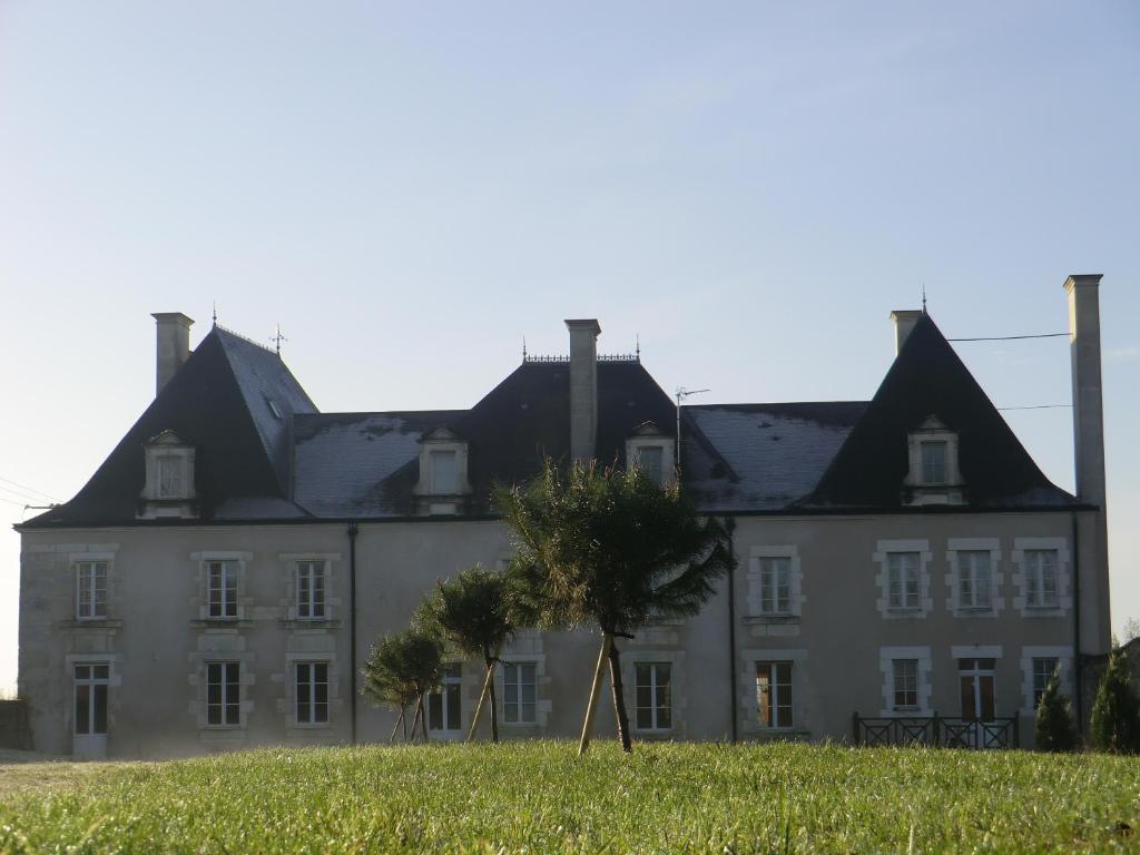 Chateau Sainte-Marie Dompierre-sur-Charente Bagian luar foto